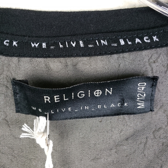 NWT RELIGION London 'We Live In Black' Skull Tattoo Graphic Print Tee size M - Picture 4 of 12